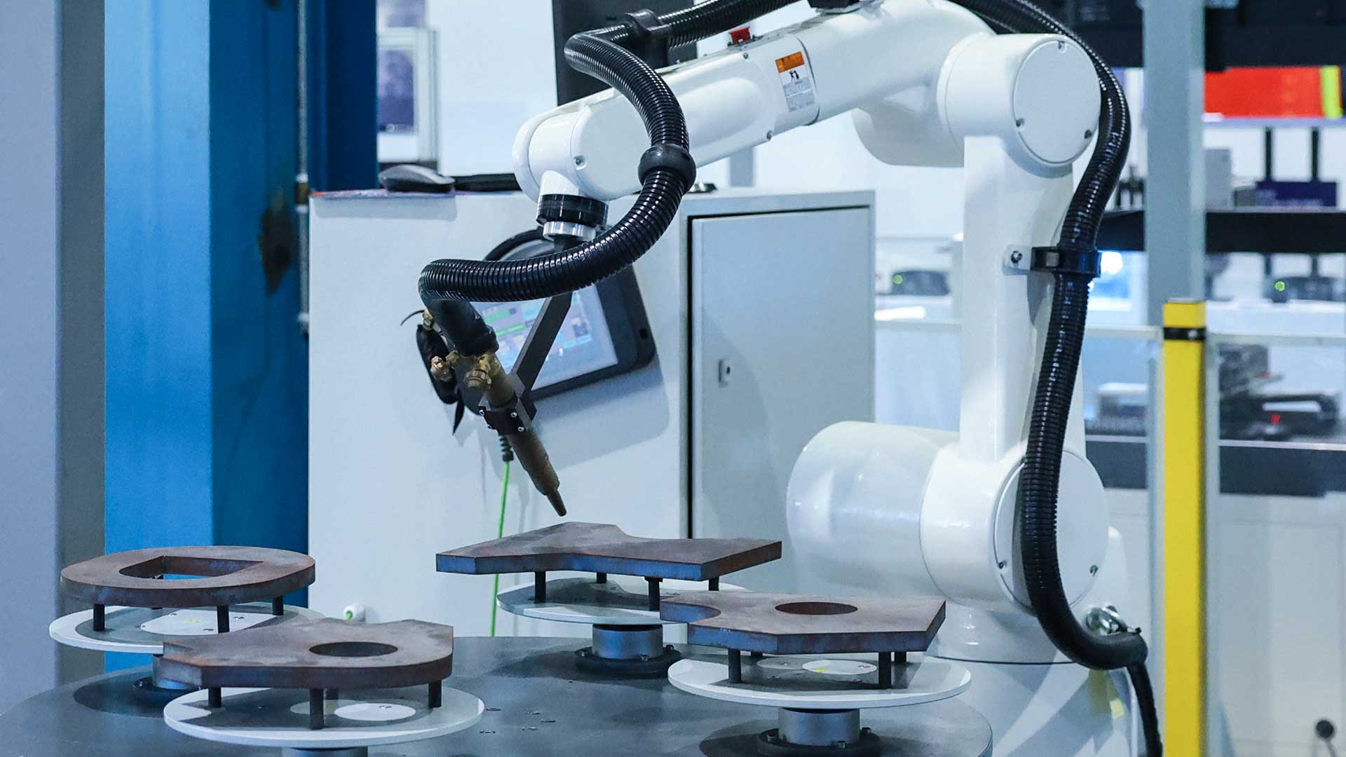 智能機器人應用-3D視覺引導鋼板坡口切割