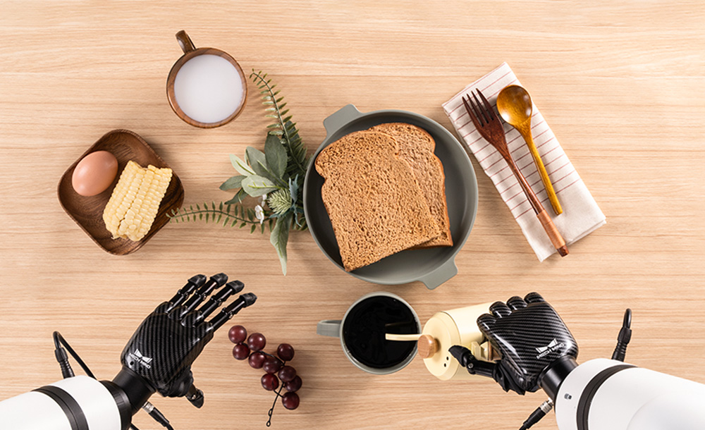 從自主認知、規劃到泛化操作，梅卡曼德具身智能“眼腦手”賦予機器人全鏈條AI能力