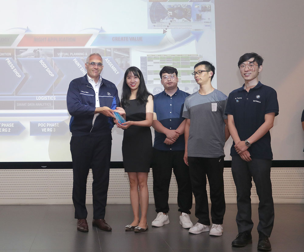 梅卡曼德受邀參加寶馬TechDay活動，榮獲TECHATHON AWARD獎
